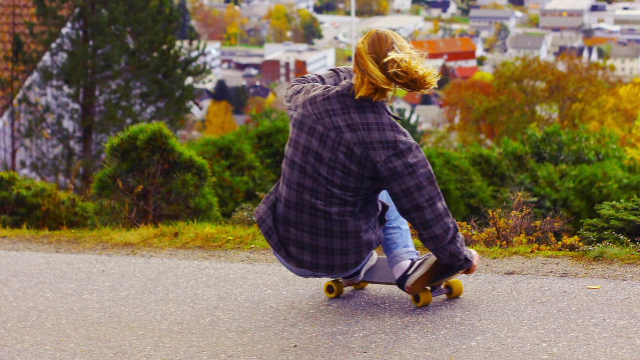 Magnus Mongstad på skateboard