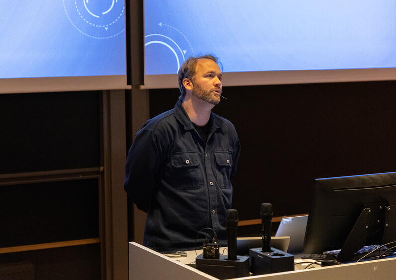 Forelesning med professor Bjarne Folkestad